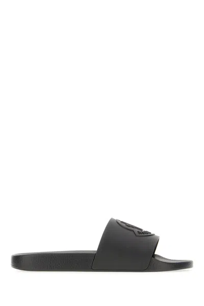 Moncler Black Rubber Slippers In Nero