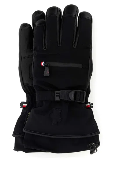 Moncler Black Stretch Nylon Gloves In Burgundy