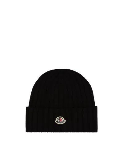 Moncler Black Wool Beanie In Black Nero   #000000