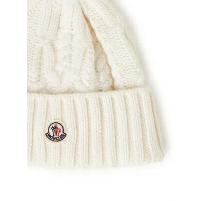 Moncler Bonnet En Laine Et Cachemire In White
