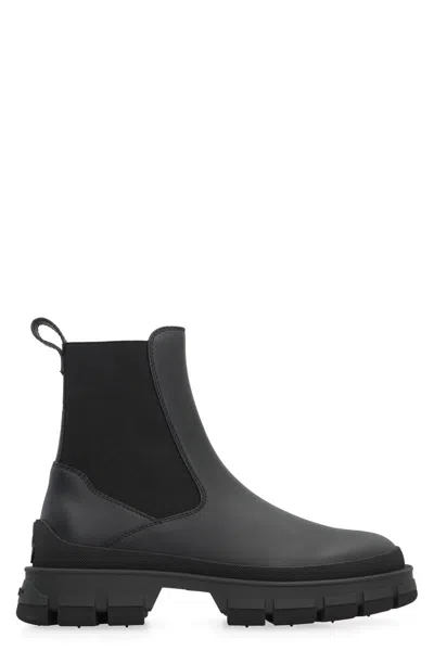 Moncler Boots In Black