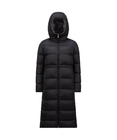 Moncler Boulogne Coat In Black