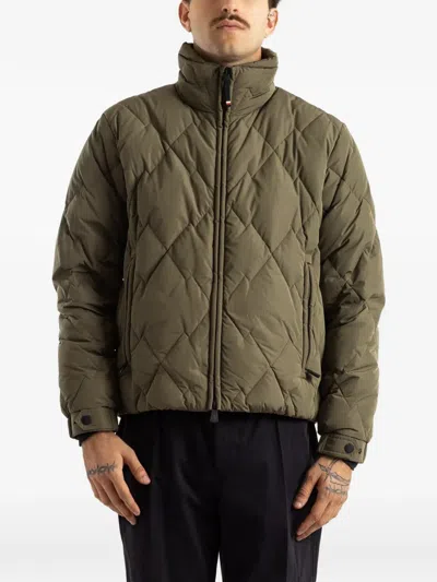 Moncler Apres Ski Down Jacket With Ribbed Turtleneck And T-shirt Cuff Gaiters In Green
