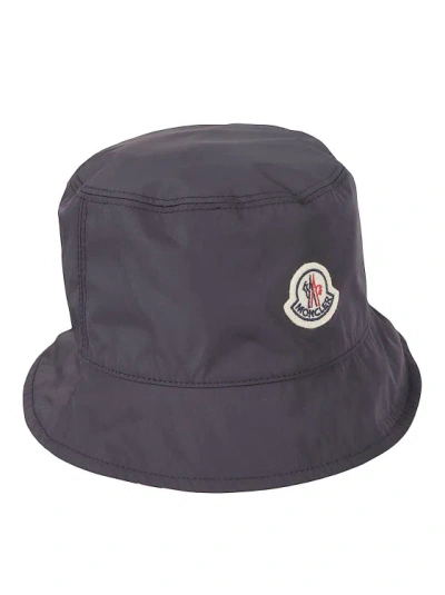 Moncler Bucket Hat In Grey