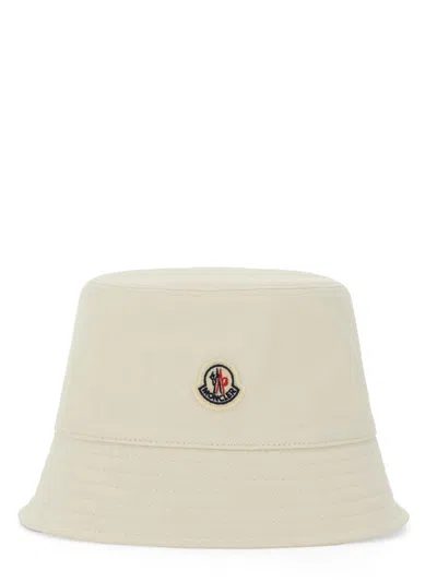 MONCLER BUCKET HAT WITH LOGO