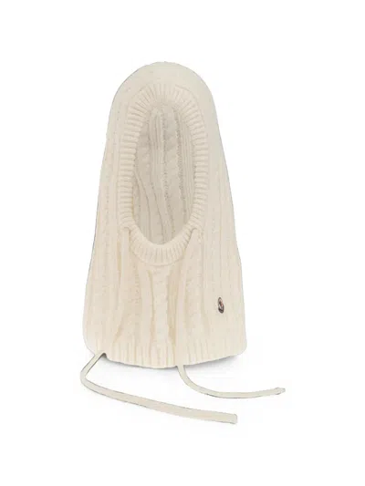 Moncler Cable Knit And Ribbed Knit Hat With Logo Patch In Neutral