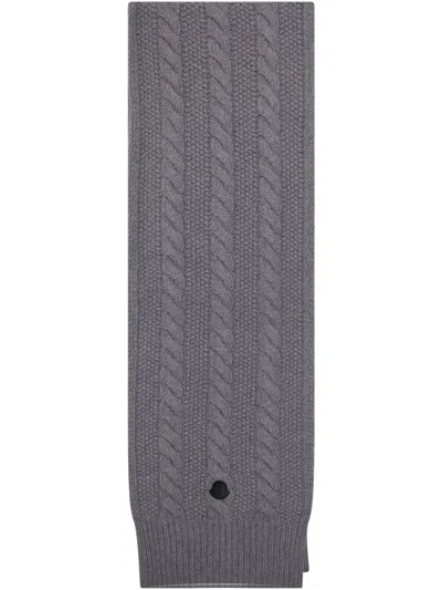 Moncler Cable-knit Scarf In 灰色