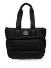 Moncler Borsa A Mano Caradoc Mini In Tessuto Nero Donna In Black