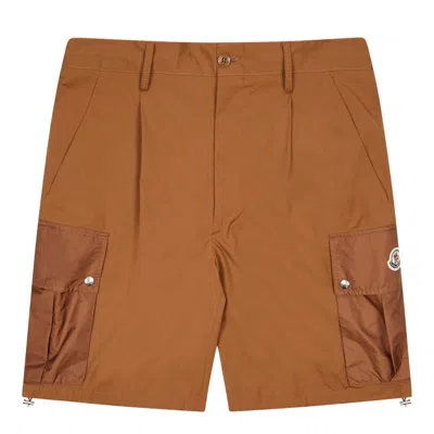 Moncler Cargo Shorts In Brown