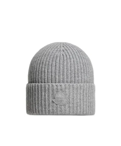 Moncler Cashmere Beanie In Gray