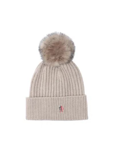 Moncler Cashmere Logo Beanie In Gray