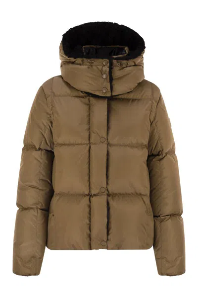 MONCLER MONCLER CASTELNOU - SHORT DOWN JACKET WITH HOOD AND SQUARE QUILTING