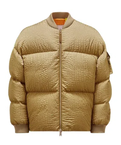 Moncler Centaurus Logo Affixed Down Jacket In Green