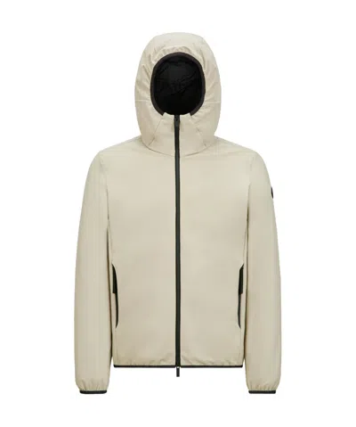 Moncler Doudoune Courte Chalves À Capuche In Beige