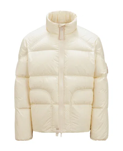 Moncler Chaofeng Logo-patch Down Jacket In White