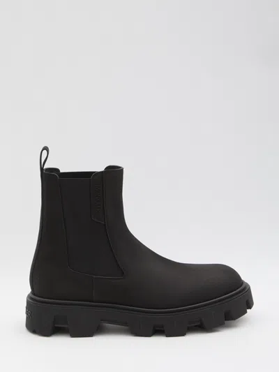 MONCLER MONCLER CHELSEA PEAK CITY BOOTS IN NUBUCK.