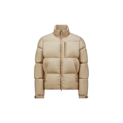 Moncler Doudoune Courte Besbre In Nude