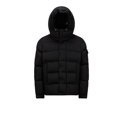Moncler Doudoune Courte En Flanelle Vezere In Black