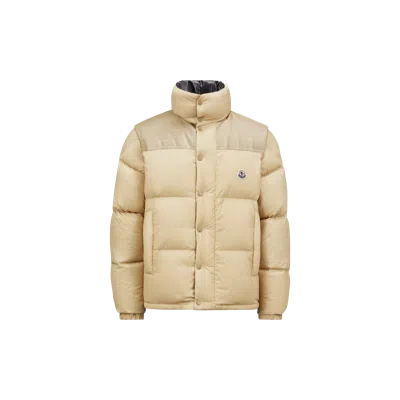 Moncler Verone 1 Monogram Reversible Puffer Jacket In Multi