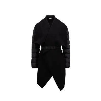 Moncler Cape En Feutre De Laine In Black