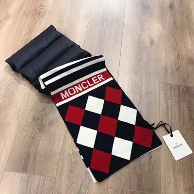 Moncler Color Matching Scarf In Black