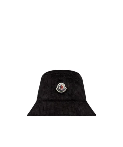 Moncler Bob Réversible In Noir