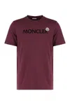Moncler Mens Miscellaneous Flocked-logo Badge Short-sleeve Cotton-jersey T-shirt Xxl In Burgundy