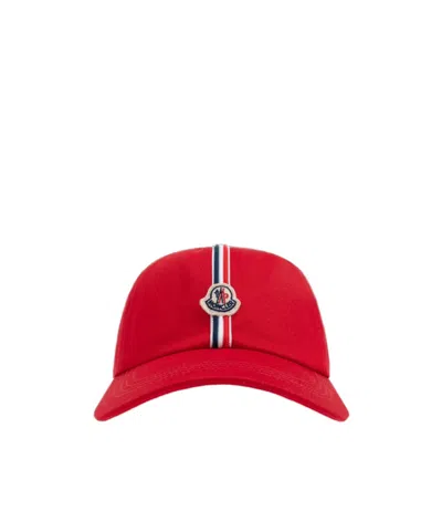 Moncler Curved Brim Hat In Red
