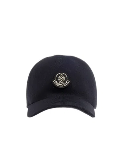 Moncler Curved-rimmed Hat In Black