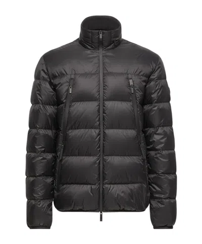 Moncler Dalalven Short Down Jacket In Black