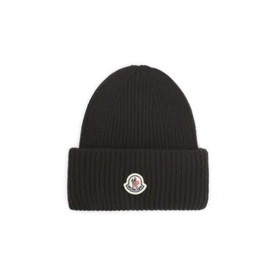 Moncler Dark Brown Textured Logo Beanie Hat In Black