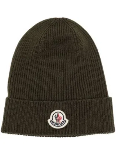 MONCLER DARK GREEN LOGO-PATCH RIBBED BEANIE