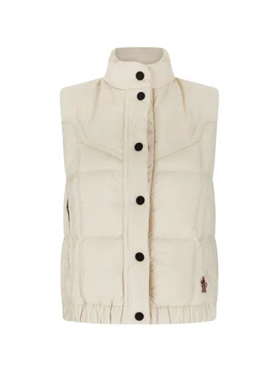 Moncler Doucy Quilted High-neck Gilet In Neutral