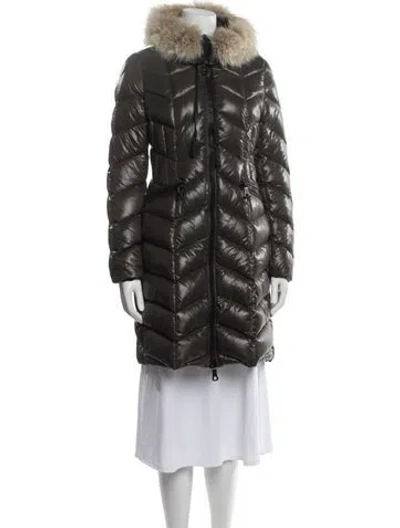 Pre-owned Moncler Down Down Coat In Green