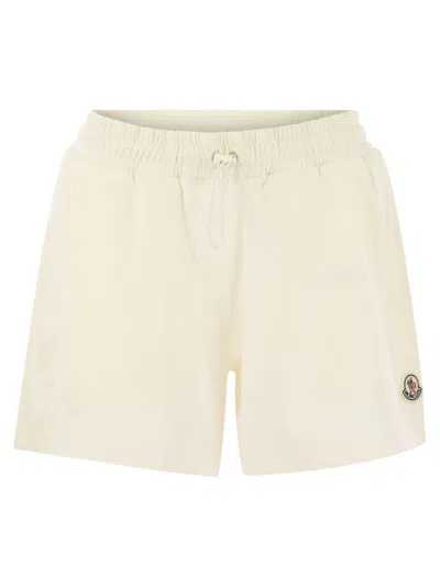 Moncler Logo Patch Drawstring Jersey Shorts In Beige