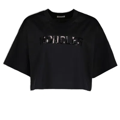 Moncler Embellished Logo Embroidery Cropped T In Black