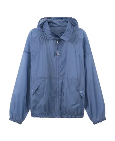 Moncler Embossed Logo Casual Jacket In Light Blue
