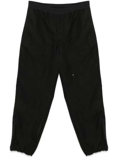 Moncler Embroidered-logo Trousers In Schwarz