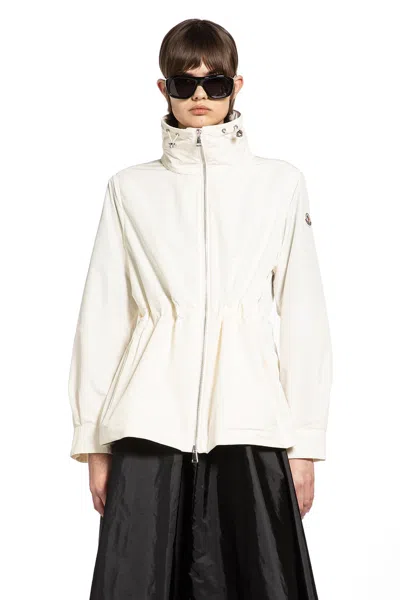 Moncler Enette Hooded Short Parka Jacket In White