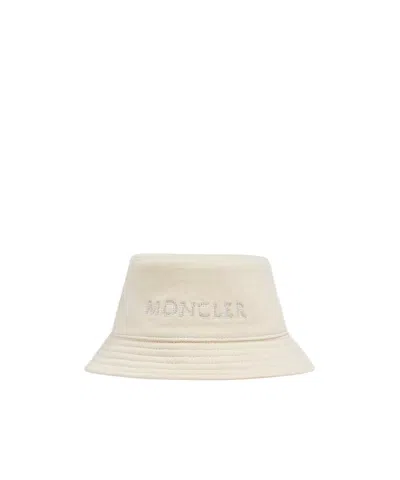 Moncler Enfant Embroidered Logo Bucket Hat In Nude