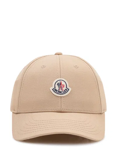 Moncler Essential Baseball Cap With Logo In Beige