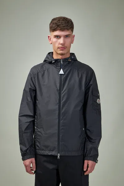 Moncler Etiache Hooded Rain Jacket In Black