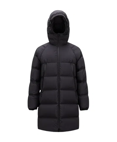 Moncler Exe Padded Coat In Black