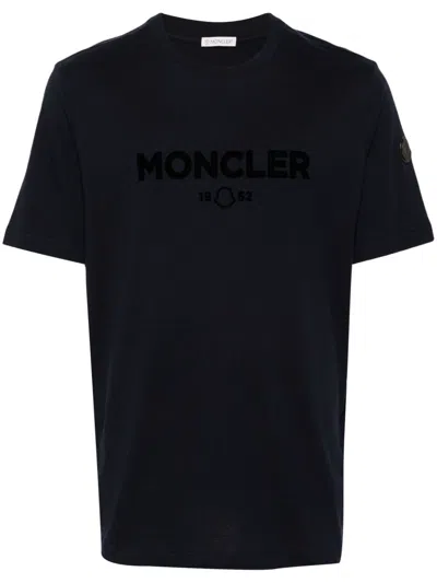 Moncler Logo Detailed Crewneck T-shirt In Black