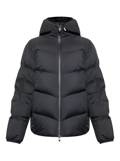 Moncler Forez Hooded Puffer Jacket In Black