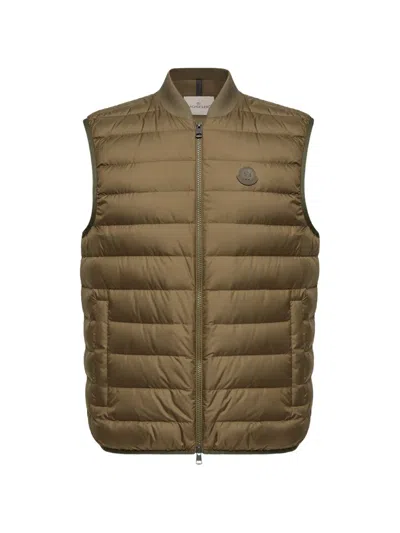 Moncler Froissel Quilted Gilet In Green