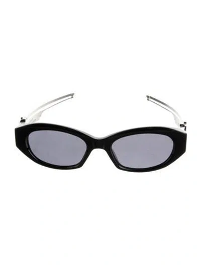 Pre-owned Moncler Genius Cat-eye Tinted Sunglasses In Black