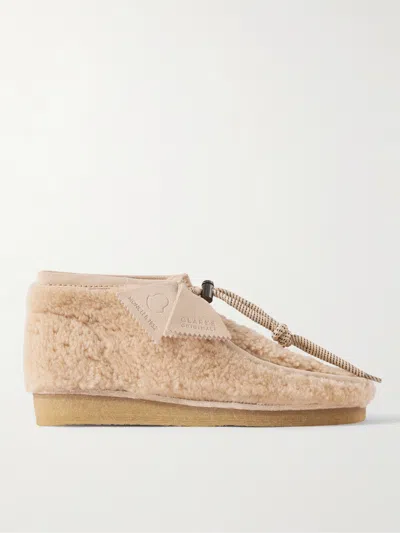 Moncler Genius Clarks 2 Moncler 1952 Wallabee Suede-trimmed Faux Shearling Chukka Boots In Neutrals