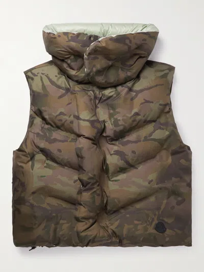 Moncler Genius Dingyun Zhang Zadena Reversible Logo-appliquéd Quilted Ripstop Down Gilet In Brown
