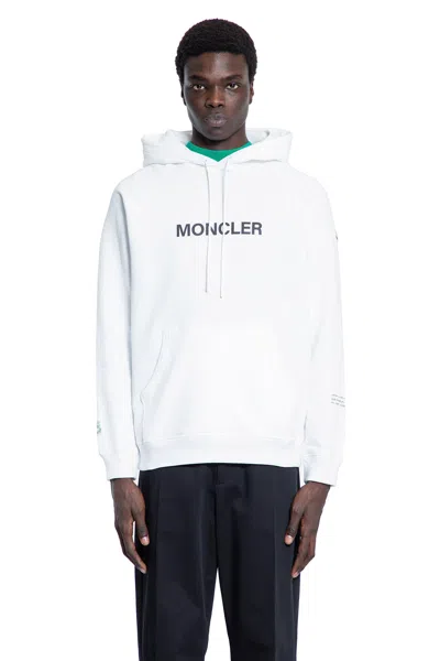 MONCLER GENIUS FELPA CON CAPPUCCIO CON LOGO A CARTONE ANIMATO COLLABORAZIONE FRGMT